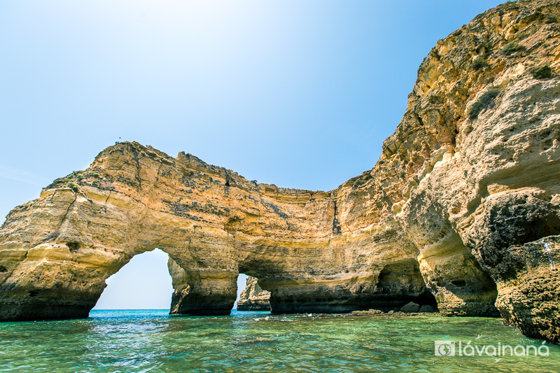 Algarve, sul litoral de Portugal